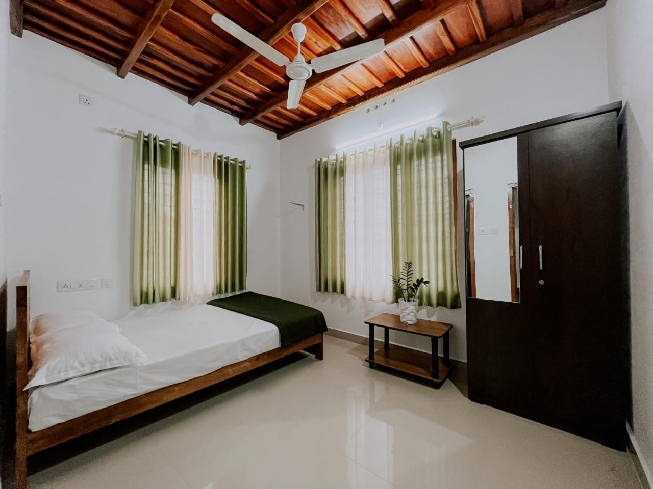 Palkulam Heights Villa Kumudi Buitenkant foto